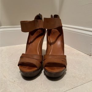 Diane Von Fustenberg Wedges